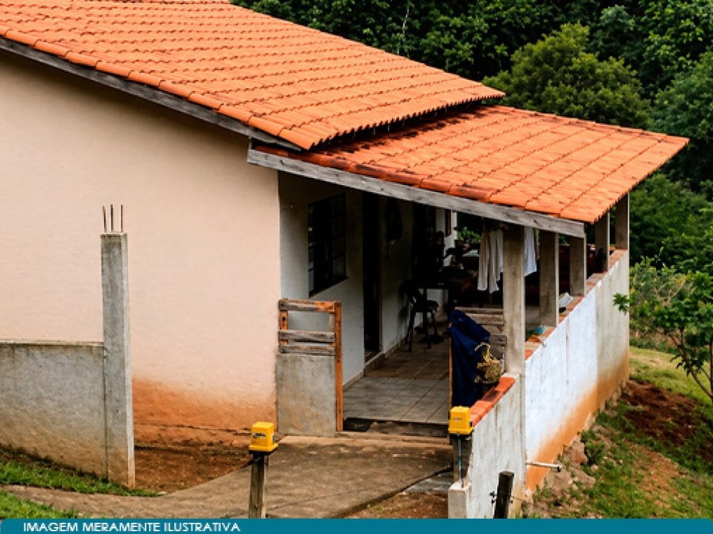 Casas em Área de 3.011 m² - Mailasqui - São Roque - SP