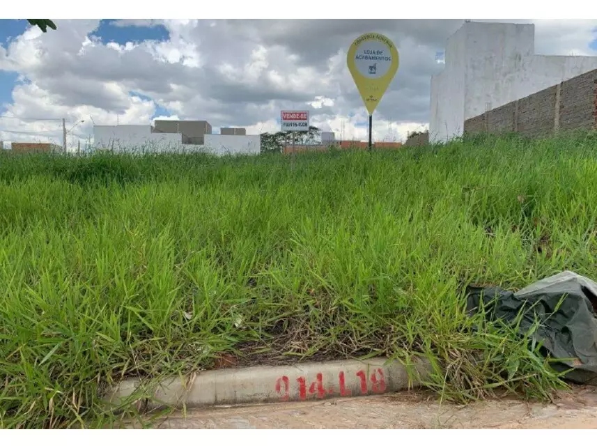 Terreno à venda em leilão