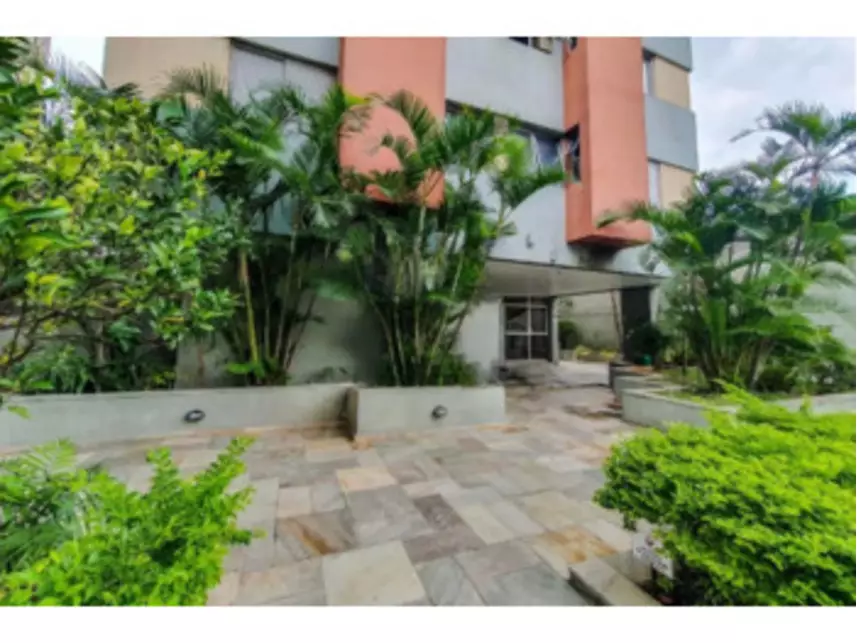 Apartamento à venda em leilão