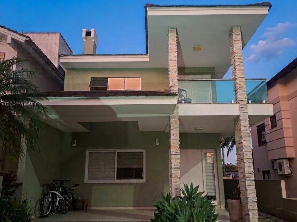 Casa em Condomínio 240 m² - Hípica - Porto Alegre - RS