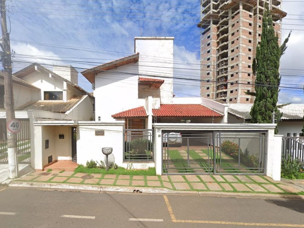 Casa 460 m² - Araxá-MG - Av. João Moreira Salles, 370 - Arasol