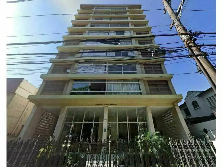 Apartamento à venda em leilão