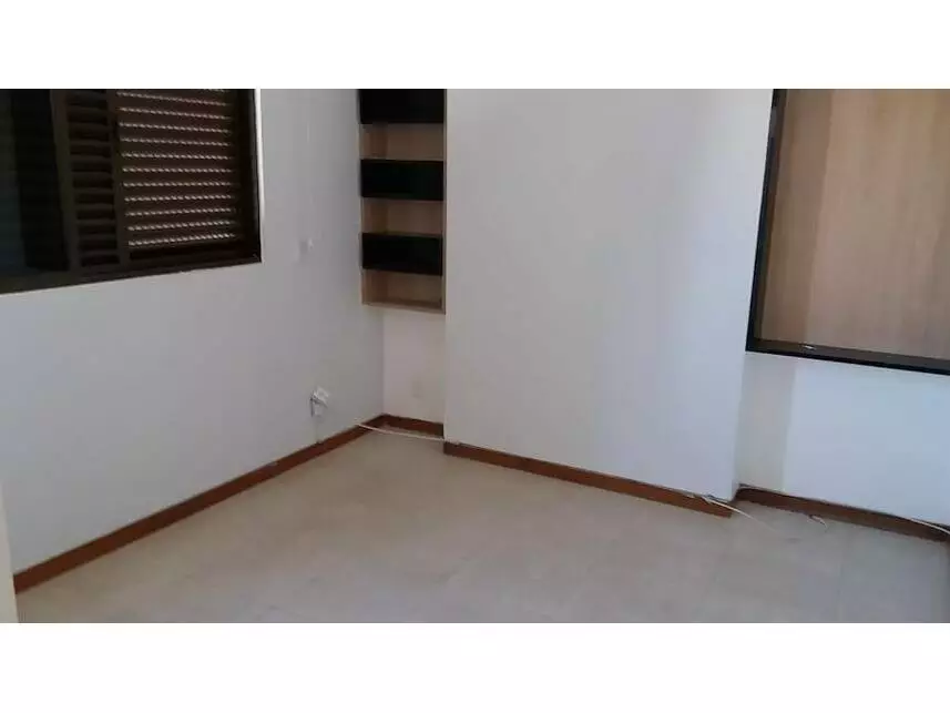Apartamento à venda em leilão