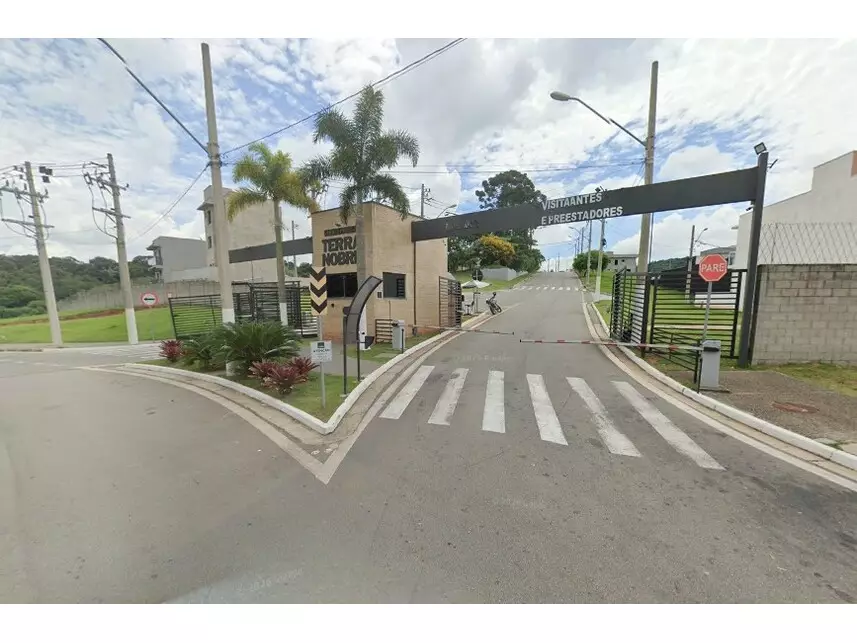 Terreno à venda em leilão