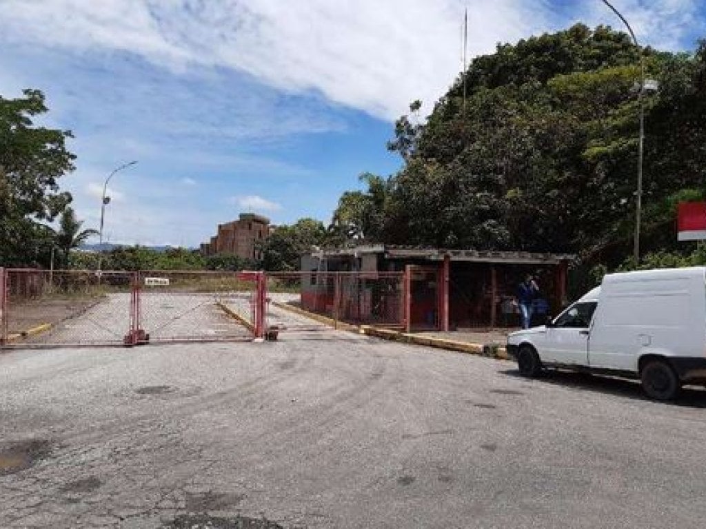 Conjunto Industrial com 16.641 m² (área construída) e 115.505 m² (terreno) - Jardim Campo Grande - Caçapava - SP