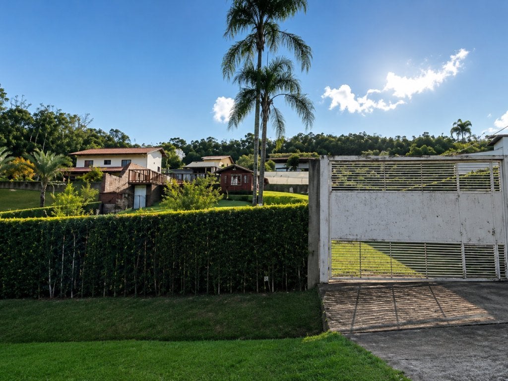Casa em Condomínio 197 m² com Terreno de 1.000 m² (Condomínio Recreio Campo Verde) - Ibiúna - SP