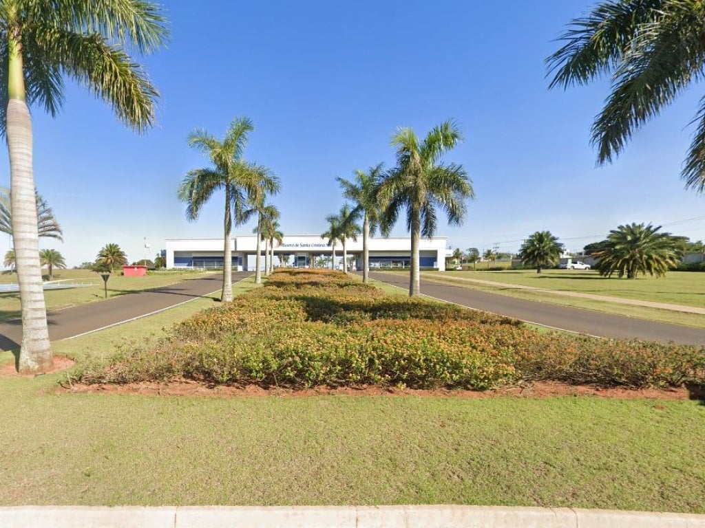 Terreno 450 m² - Riviera de Santa Cristina XIII - Paranapanema - SP