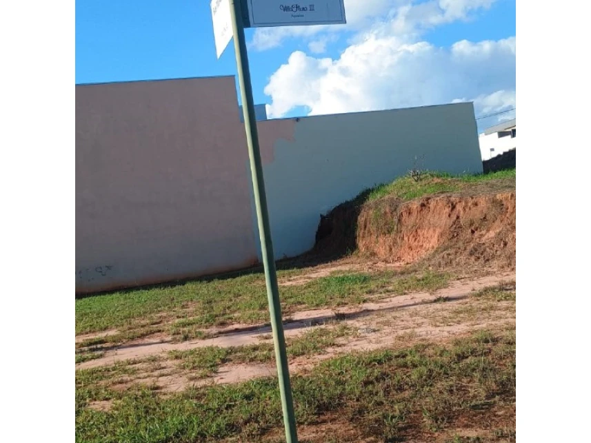 Terreno à venda em leilão