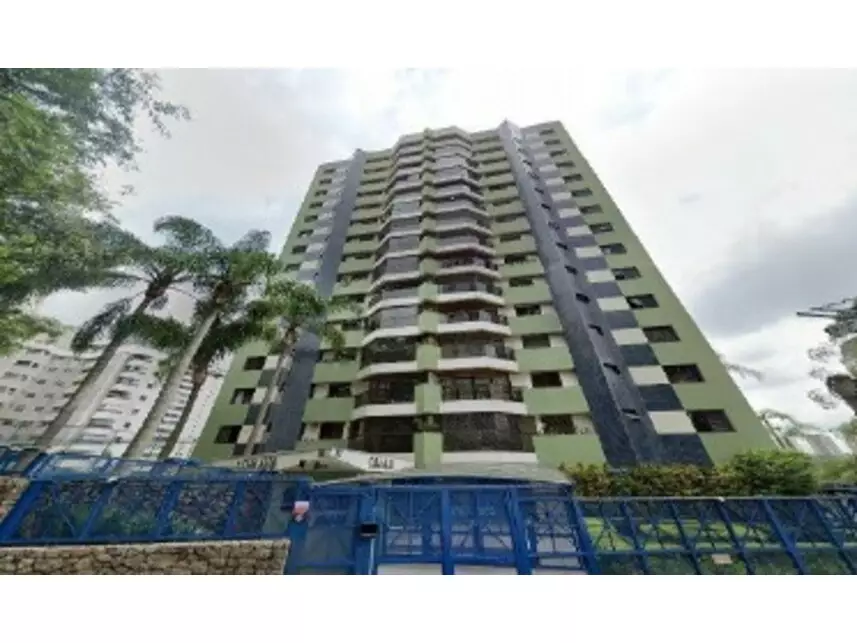Apartamento à venda em leilão