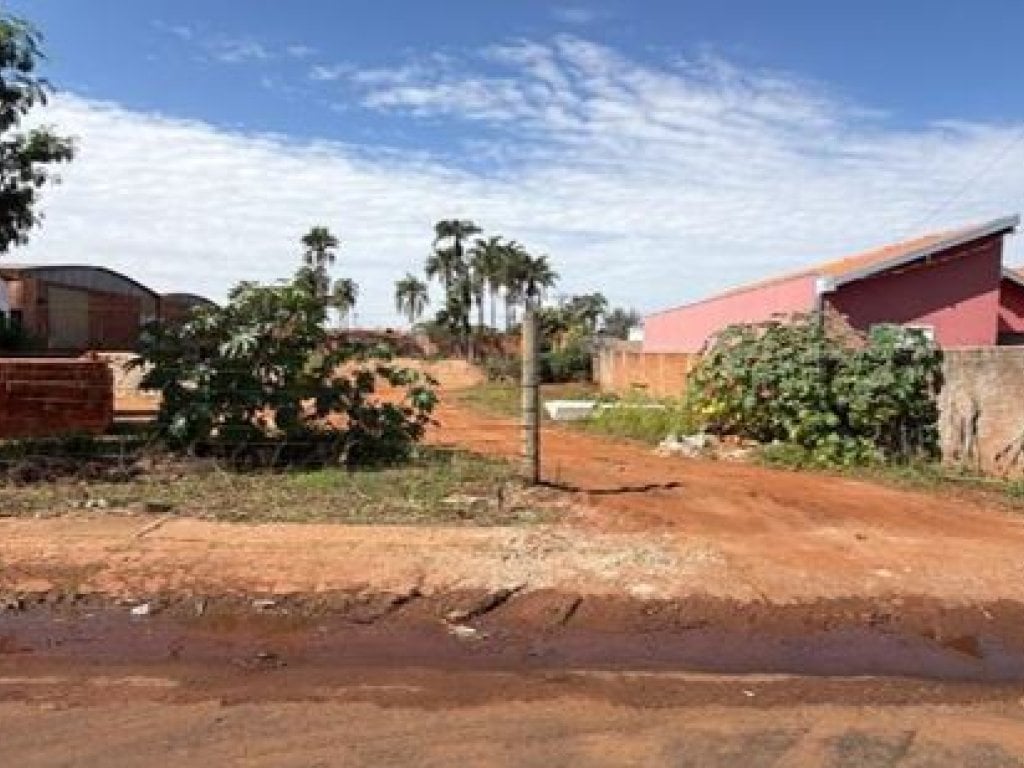 Terreno 750 m² - Cassilândia-MS - Rua Antônio Batista de Almeida - Lt. 09 da Qd. 53 - Vila Izanópolis
