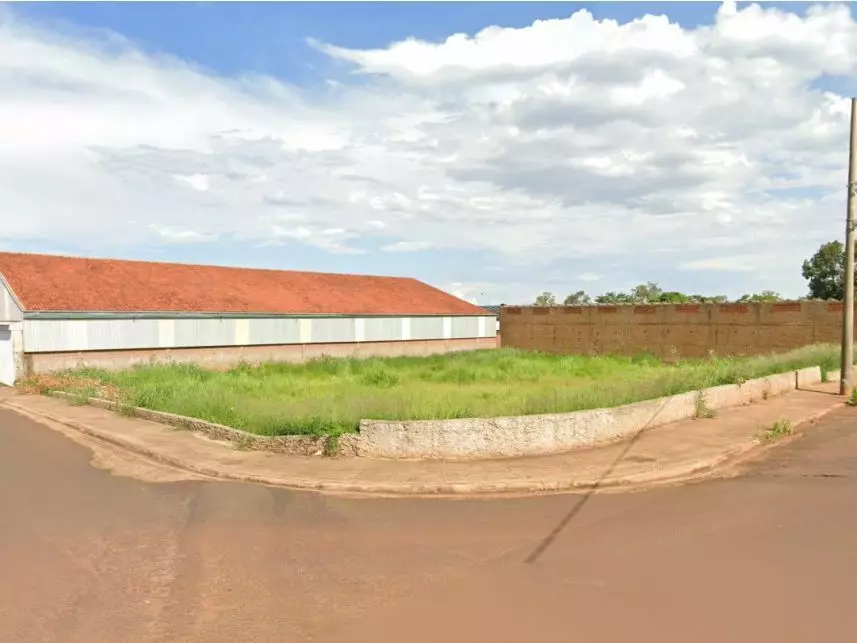 Terrenos à venda em leilão