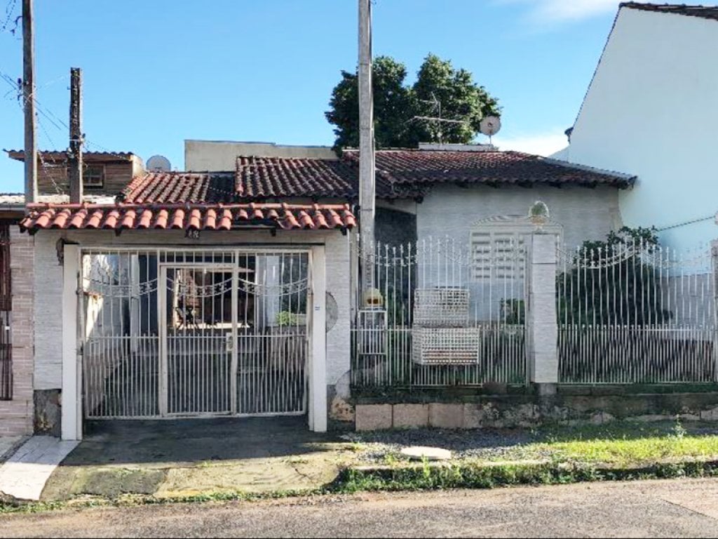 Casa 244 m² - Cachoeirinha-RS - Rua Cariri, 18 - Vila Monte Carlo