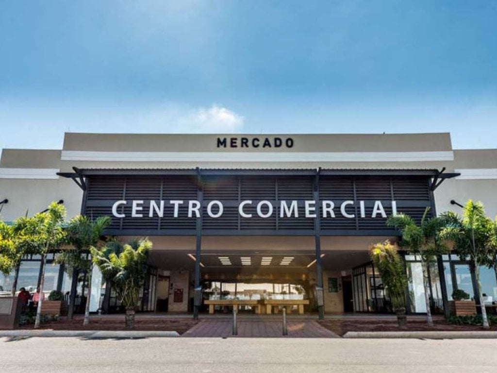 Terreno 900 m² e 288 m² (área construída) - Thermas de Santa Barbara - Águas de Santa Bárbara - SP