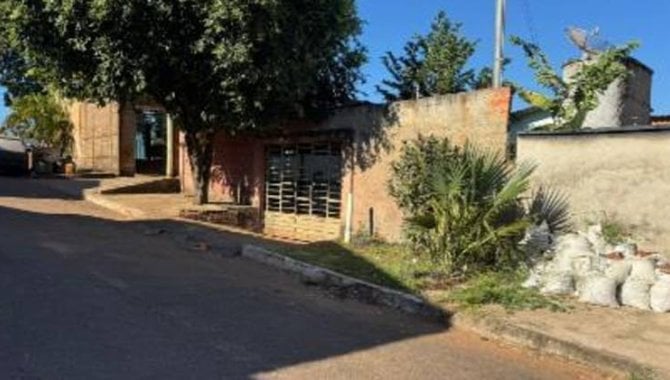 Casa 144 m² - Loteamento Residencial Lago Azul - Crixás - GO