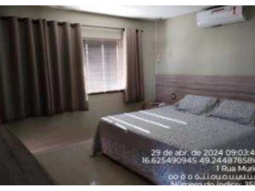 Sobrado à venda em leilão