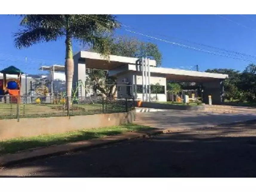 Terreno à venda em leilão