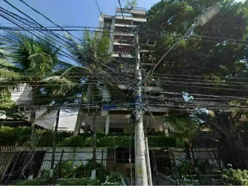 Apartamento à venda em leilão