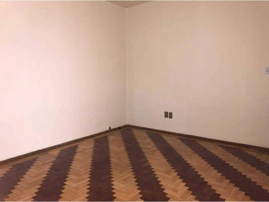 Apartamento à venda em leilão