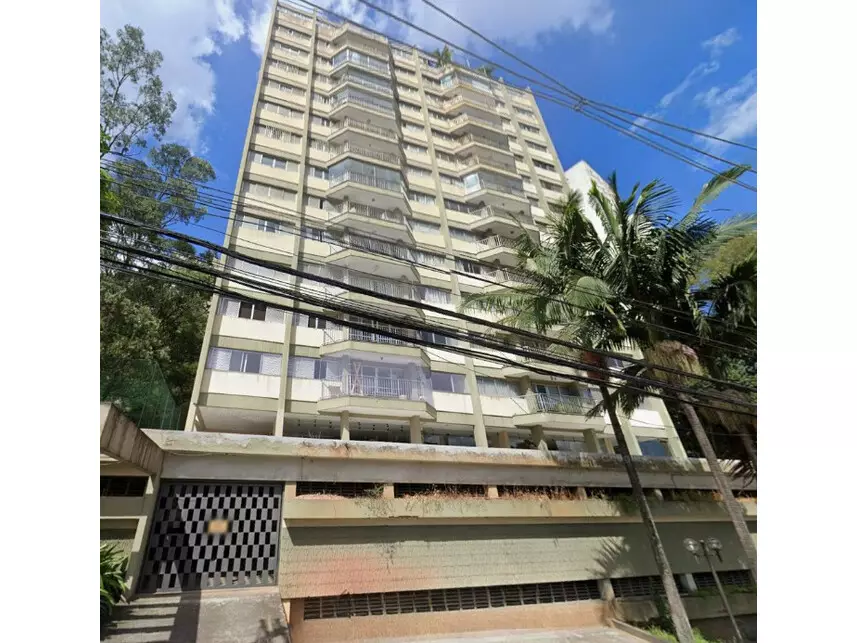 Apartamento à venda em leilão