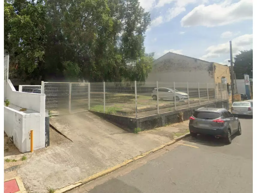 Terreno à venda em leilão