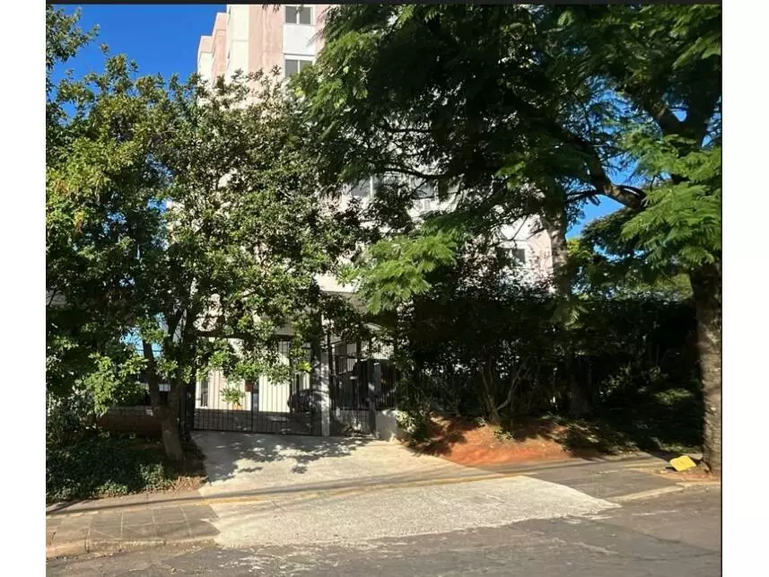 Apartamento à venda em leilão